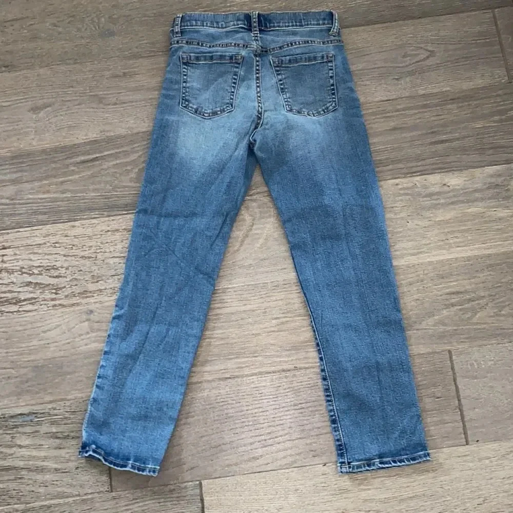 Old navy boy karate slim jeans. Distressed style